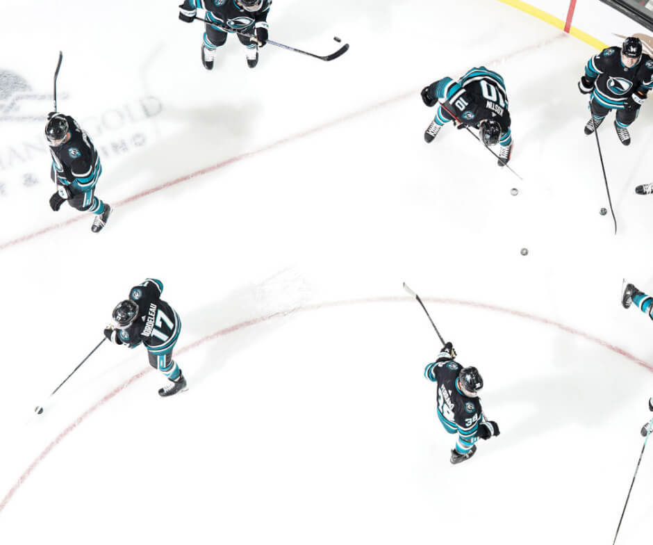 San Jose Sharks beim Schlittschuhlaufen auf dem Eis