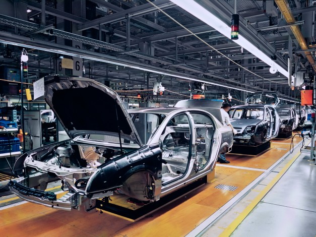línea de producción de automóviles