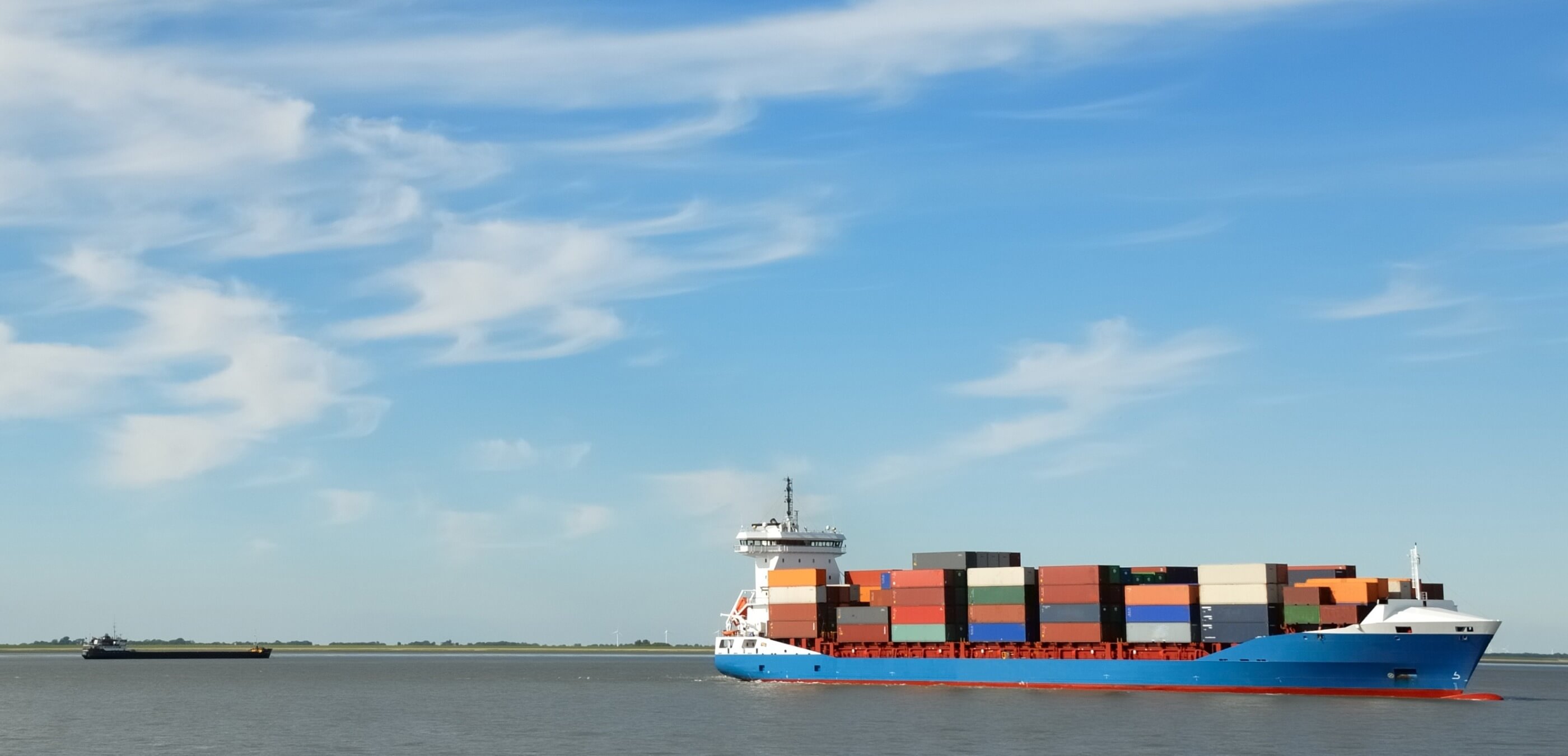 barco en el agua
