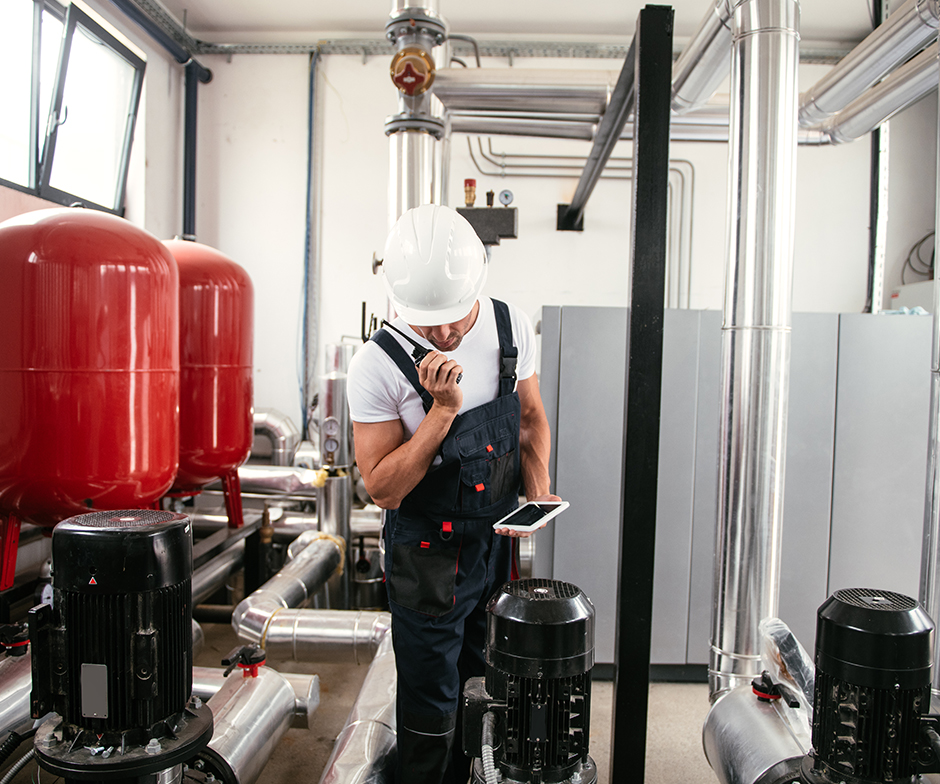 Homme au travail